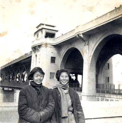 两张旧相片1.png