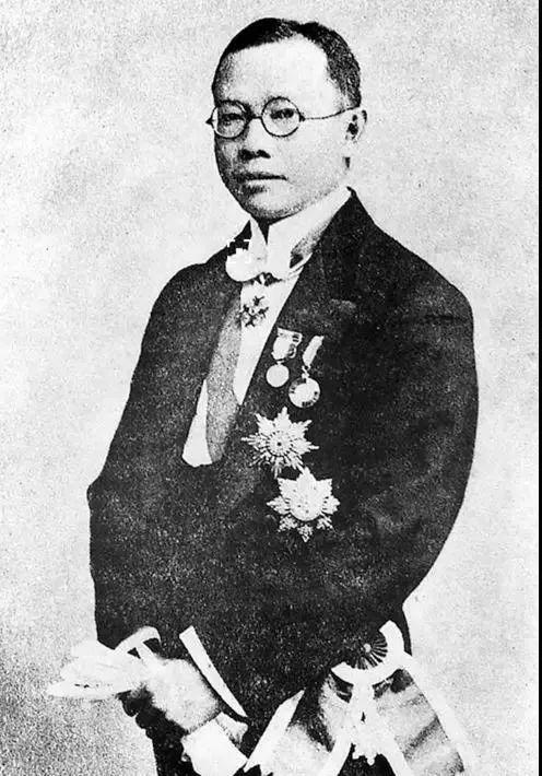 伍连德.jpg